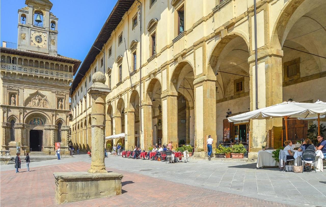 1 Bedroom Gorgeous Apartment In Arezzo Kültér fotó
